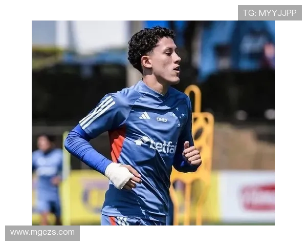 切尔西正式签下16岁中卫奥多涅斯罗马诺重申转会消息准确性