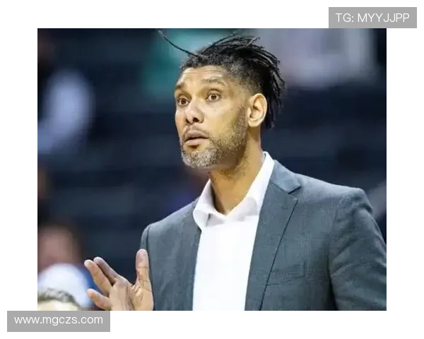 历史第四人埃迪单场狂砍30分15板3帽命中率高达75追平邓肯与奥尼尔辉煌成就